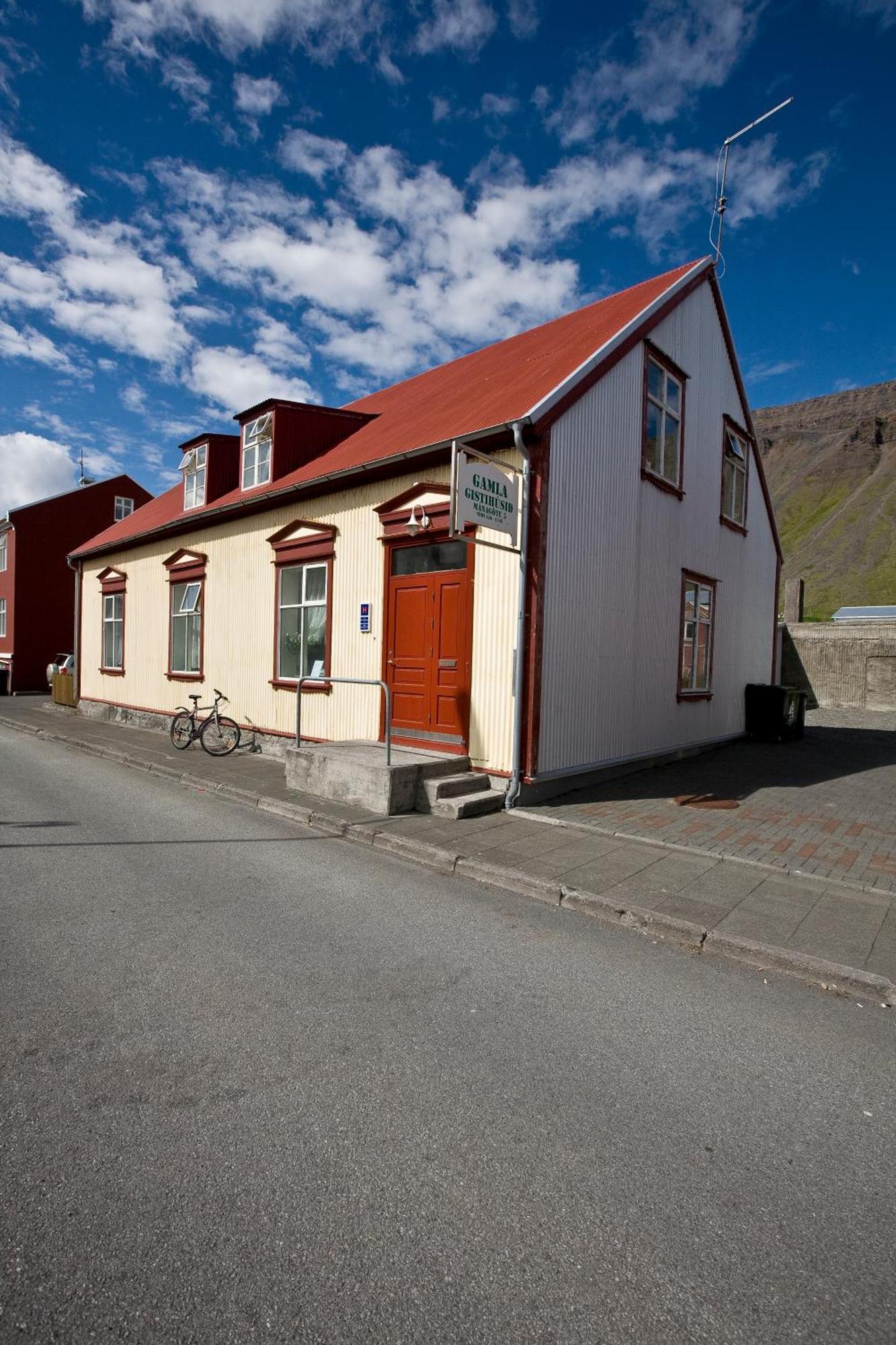 Guesthouse Gamla Ísafjörður Zewnętrze zdjęcie