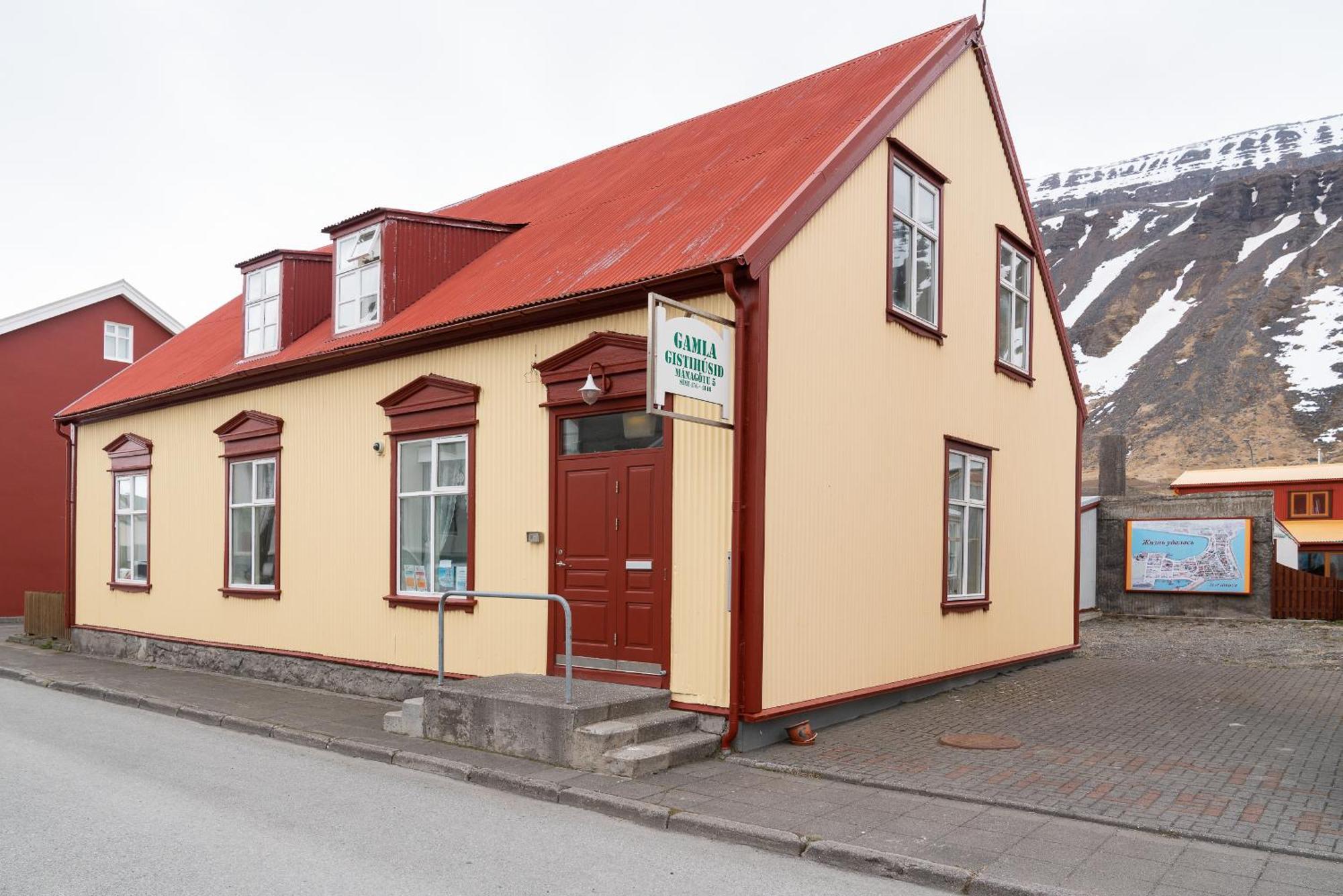 Guesthouse Gamla Ísafjörður Zewnętrze zdjęcie