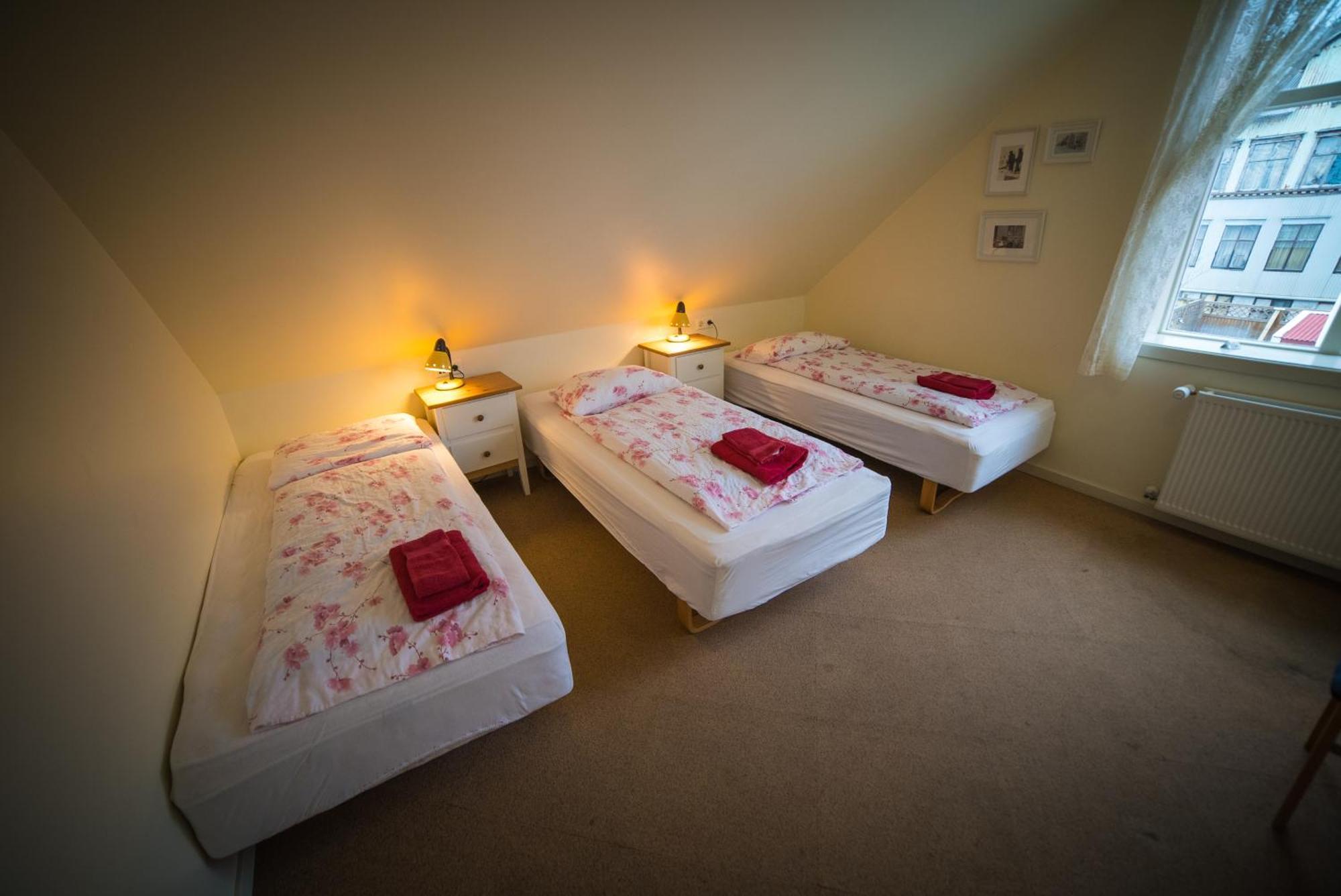 Guesthouse Gamla Ísafjörður Zewnętrze zdjęcie