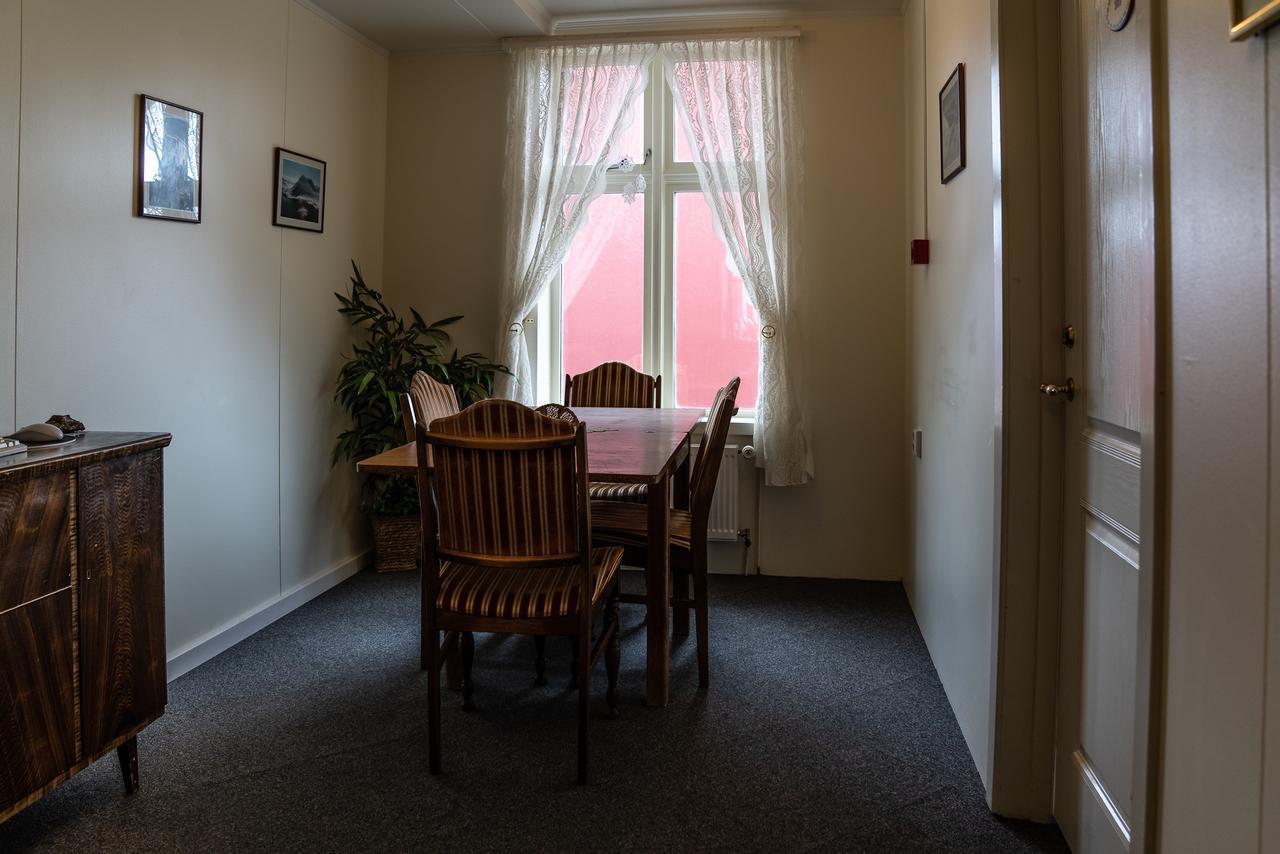Guesthouse Gamla Ísafjörður Zewnętrze zdjęcie